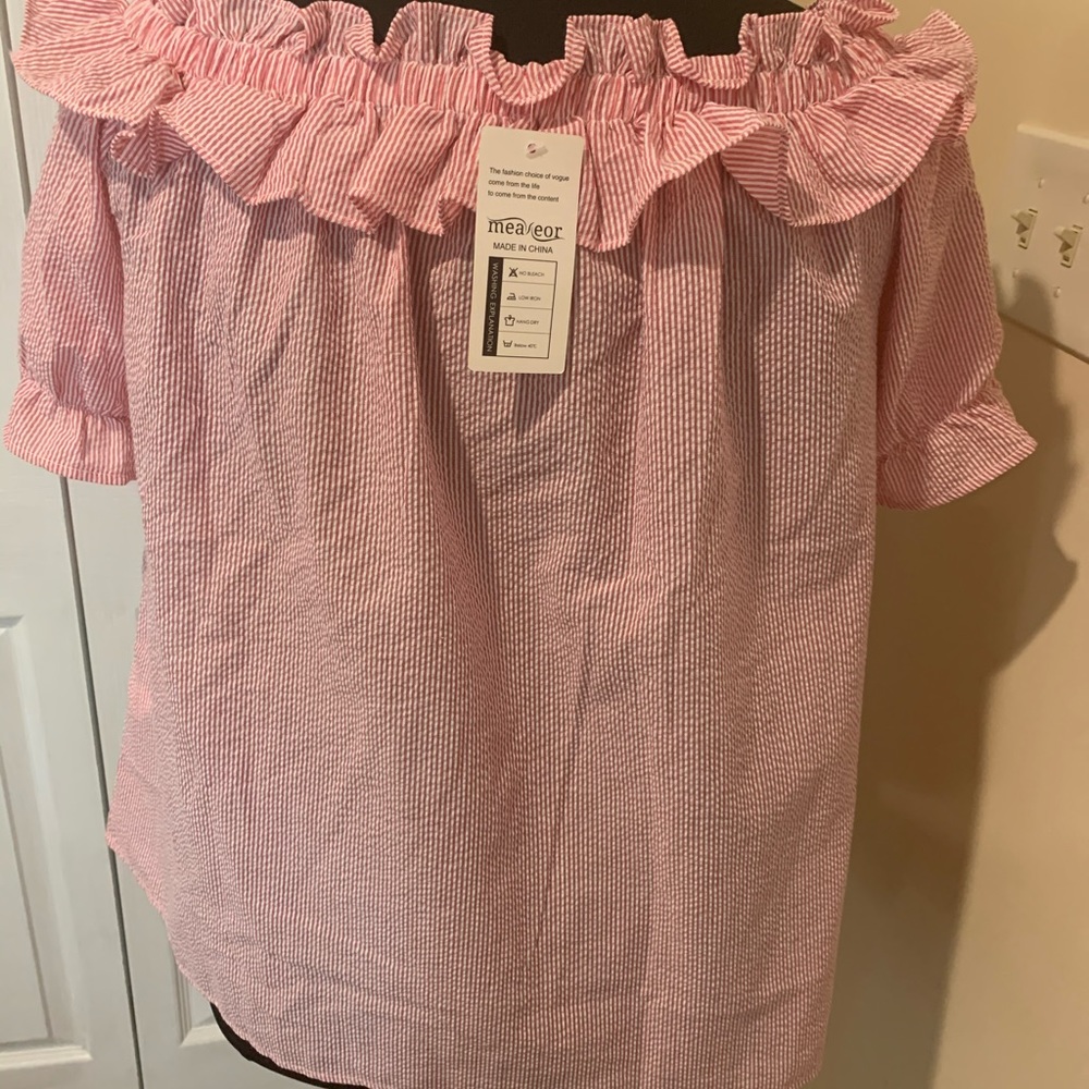 Beautiful Ruffles! - Picture 2 of 6